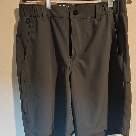 Eddie Bauer Men's Olive Shorts - Picture 12 of 12